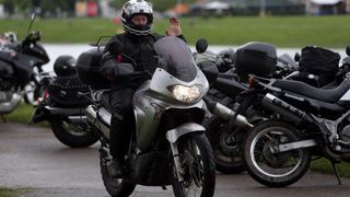 Na jezeru Jarun okupili su se motociklisti iz cijele Hrvatske u sklopu 3. karavane za zivot pod nazivom Bikeri na cesti. Velik broj motociklista zbog loseg vremena nije dosao, no pridruzio im se gradonacelnik Milan Bandic. Photo: Dalibor Urukalovic/PIXSEL