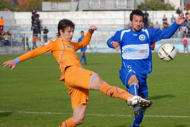 Image 1190251 (auto) Image 1190251 (auto)