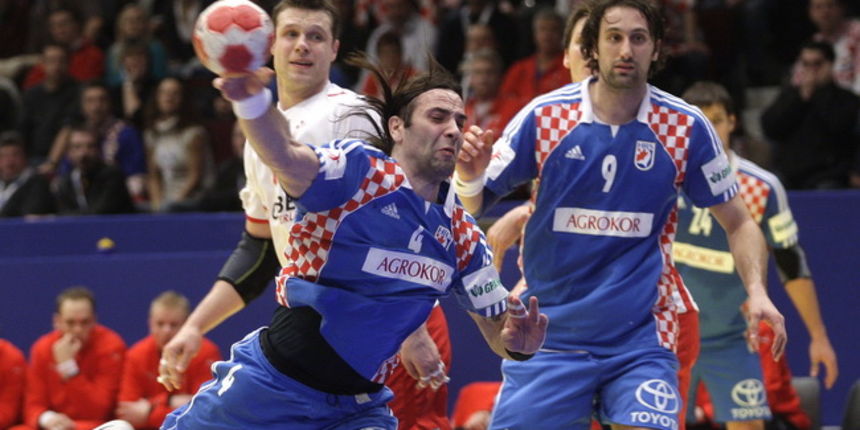 Bec, 280110.?EURO 2010 u rukometu. Utakmica 3. kola polufinalne grupe 1: Hrvatska – Danska. Na slici: Ivano Balic, Igor Vori. Foto: Nenad Dugi / CROPIX Bec, 280110.?EURO 2010 u rukometu. Utakmica 3. kola polufinalne grupe 1: Hrvatska – Danska. Na slici: Ivano Balic, Igor Vori. Foto: Nenad Dugi / CROPIX