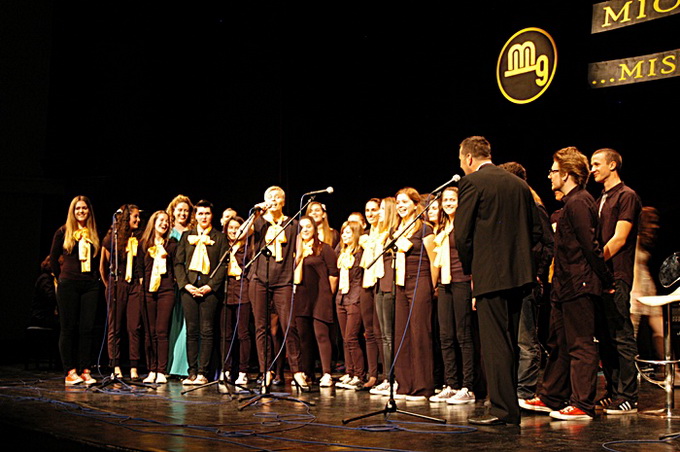 Humanitarni koncert gimnazije Franje Petrića, foto: T. Jerak Humanitarni koncert gimnazije Franje Petrića, foto: T. Jerak