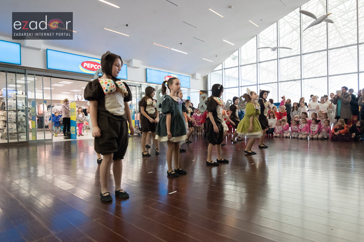 Plesni karneval u City Galleriji Plesni karneval u City Galleriji