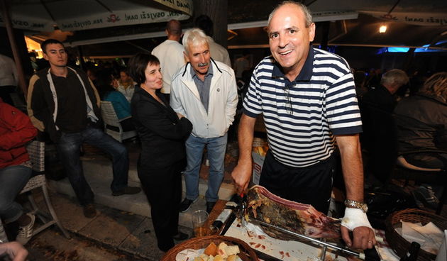 Zadar, 140912
I ove godine odrzana je tradicionalna Varoska festa koja se odrzava u rujnu, po zavrsetku turisticke sezone.
Na fotografiji: detalj iz Varosi.
Foto: Luka Gerlanc / CROPIX
