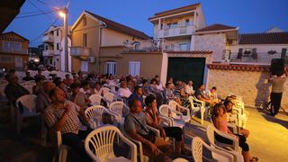 Zuhra i Drele nasmijali Bibinjce do suza