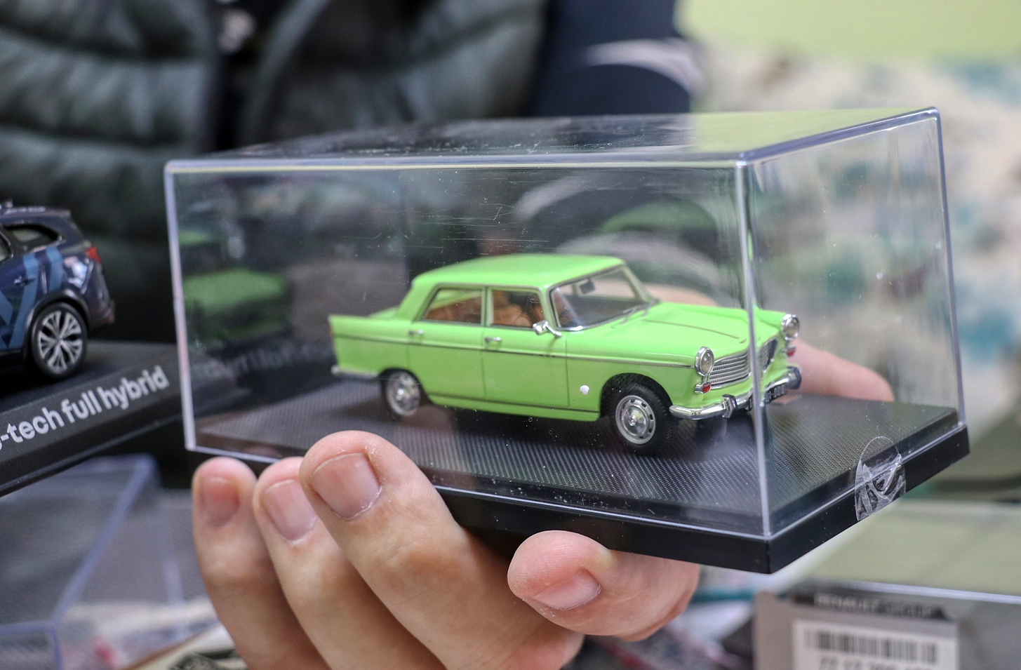 Dušan Erkalović iz Vira jedan je od najvećih kolekcionara autića u Hrvatskoj Dušan Erkalović iz Vira jedan je od najvećih kolekcionara autića u Hrvatskoj