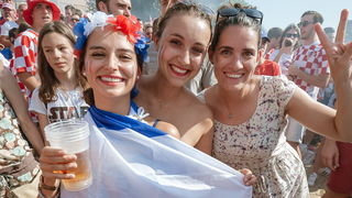 Navijačko ludilo u Zadru za vrijeme i nakon finala Svjetskog prvenstva Navijačko ludilo u Zadru za vrijeme i nakon finala Svjetskog prvenstva