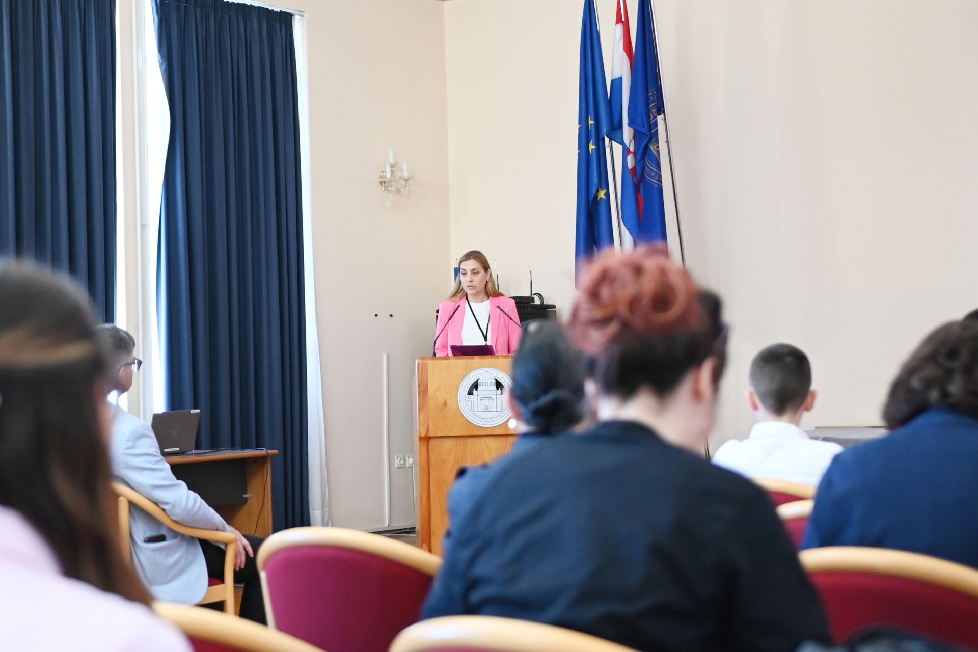 Plemeniti metali i vješte ruke: umjetnost i obrt od srednjeg vijeka do modernog doba