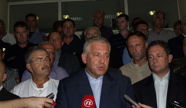 Sanader u posjeti ozljedjenim vatrogascima