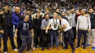 Humanitarno gledanje utakmice Zadar-Cibona (85-84) u Jazinama Humanitarno gledanje utakmice Zadar-Cibona (85-84) u Jazinama