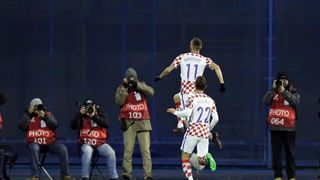 Image 379835 (auto) Image 379835 (auto)