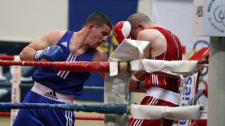 Zadar, 200413.
Dvorana Kresimira Cosica.
Prvenstvo Hrvatske u boksu.
Na fotografiji: Josip Bepo Filipi (Zlatna rukavica, plavi) i Marin Mindoljevic (Marijan, crveni).
Foto: Jure Miskovic / CROPIX Zadar, 200413.
Dvorana Kresimira Cosica.
Prvenstvo Hrvatske u boksu.
Na fotografiji: Josip Bepo Filipi (Zlatna rukavica, plavi) i Marin Mindoljevic (Marijan, crveni).
Foto: Jure Miskovic / CROPIX