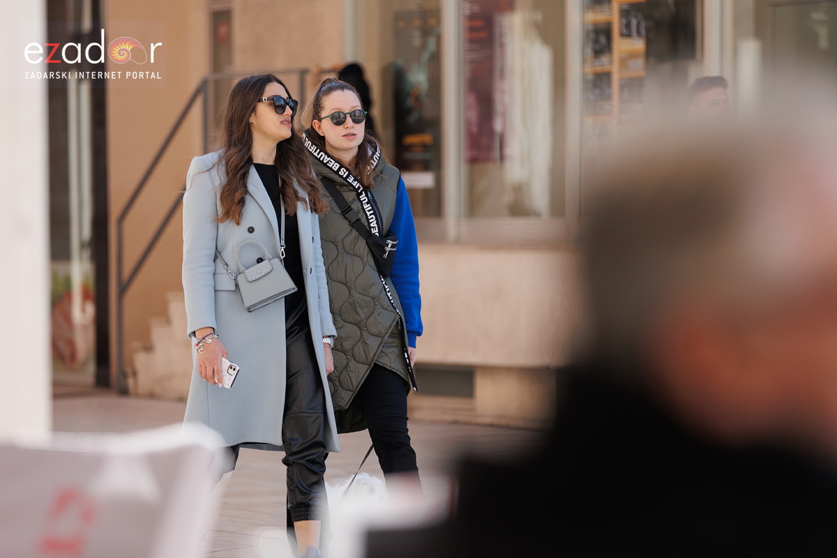 Đir po gradu, subotnja špica 19. ožujka 2022. Đir po gradu, subotnja špica 19. ožujka 2022.