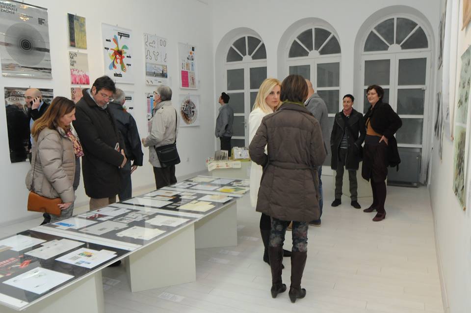 Izložba DIZAJN 07/14. – izložba dizajna vizualnih komunikacija studenata Umjetničke akademije u Splitu.