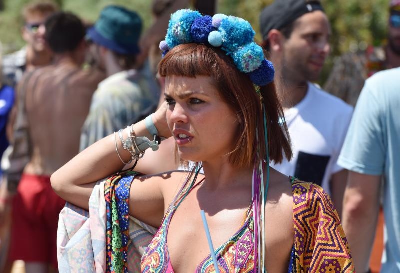 Posljednji dan Love International Festivala u Tisnom privukao je veliki broj mladih iz cijele Europe, a najviče iz Velike Britanije. Photo: Hrvoje Jelavić/PIXSELL Posljednji dan Love International Festivala u Tisnom privukao je veliki broj mladih iz cijele Europe, a najviče iz Velike Britanije. Photo: Hrvoje Jelavić/PIXSELL