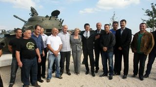 Zadar – U nazocnosti brojnih branitelja, gradskih vlasti, pripadnika HV-a i MUP-a te gradjana Zadra sredisnjom svecanoscu na gradskom predjelu Dracevac obiljezena je 23. obljetnica Dana obrane Grada. Svecanosti je nazocila Kolinda Grabar Kitarovic. Photo: Zadar – U nazocnosti brojnih branitelja, gradskih vlasti, pripadnika HV-a i MUP-a te gradjana Zadra sredisnjom svecanoscu na gradskom predjelu Dracevac obiljezena je 23. obljetnica Dana obrane Grada. Svecanosti je nazocila Kolinda Grabar Kitarovic. Photo: