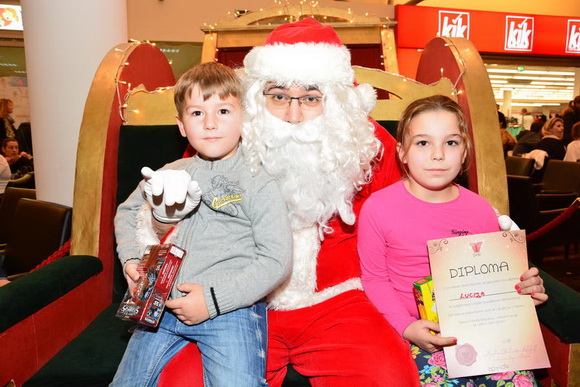 Supernova: Božićni koncert Ivane Kindl i posjet Djeda Božićnjaka, Foto: Iva Perinčić Supernova: Božićni koncert Ivane Kindl i posjet Djeda Božićnjaka, Foto: Iva Perinčić