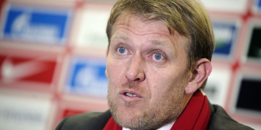 Beograd, 091210.
Veceras je u prostorijama FK Crvena Zvezda na stadionu Marakana istoimenog kluba odrzana promocija Roberta Prosineckog kao novog trenera FK Crvena Zvezda.
Foto: Sime Sokota / CROPIX Beograd, 091210.
Veceras je u prostorijama FK Crvena Zvezda na stadionu Marakana istoimenog kluba odrzana promocija Roberta Prosineckog kao novog trenera FK Crvena Zvezda.
Foto: Sime Sokota / CROPIX