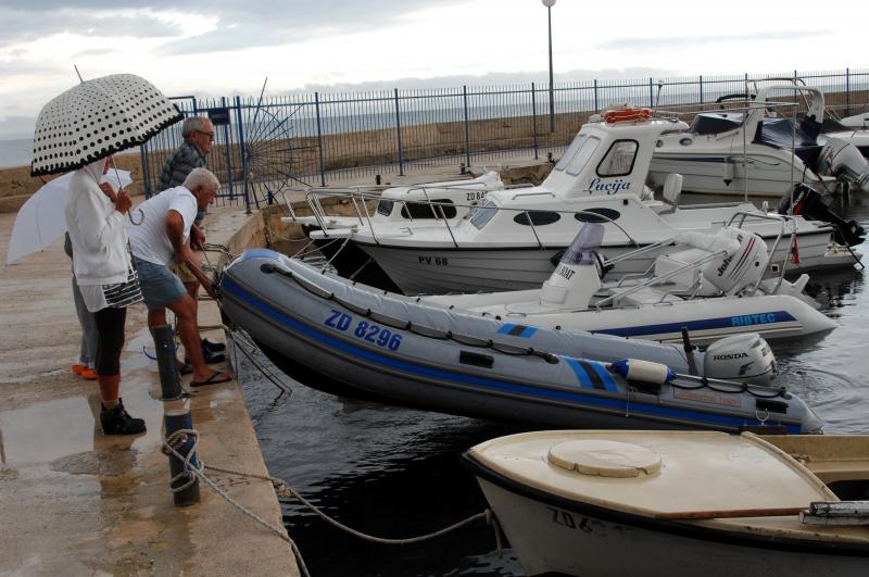 Otok Vir gotovo je potopljen uslijed jakog kišnog i grmljavinskog nevremena koje traje već drugi dan, Photo: Damir Špehar/PIXSELL Otok Vir gotovo je potopljen uslijed jakog kišnog i grmljavinskog nevremena koje traje već drugi dan, Photo: Damir Špehar/PIXSELL