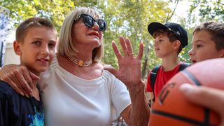 Druženje s košakašima povodom 60. rođendana Dražena Petrovića Druženje s košakašima povodom 60. rođendana Dražena Petrovića