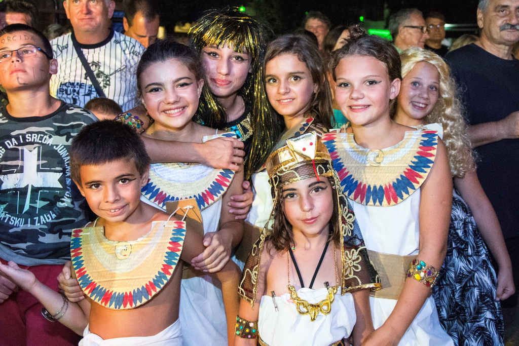 Paški ljetni karneval 2017 – maškarana povorka