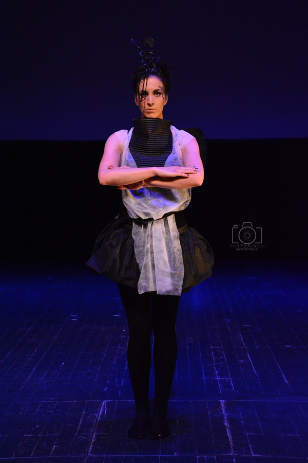 Dragon teatar- “POE – Nikad više”, foto: Iva Perinčić Dragon teatar- “POE – Nikad više”, foto: Iva Perinčić