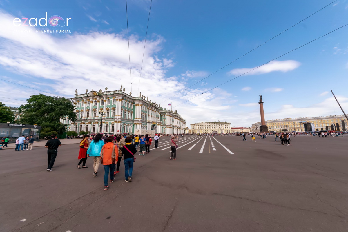 Đir po čudesno lijepom St. Petersburgu Đir po čudesno lijepom St. Petersburgu