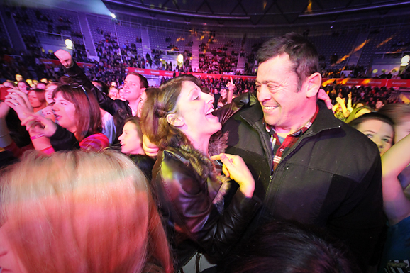 Karlovačko live 2012: Tony Cetinski na Višnjiku (foto:Saša Čuka) Karlovačko live 2012: Tony Cetinski na Višnjiku (foto:Saša Čuka)