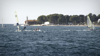 Jedrenje: Medal race s gledan s rive