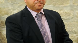 Zadar, 250313.
Nakon renovacije i prenamjene svecano je otvoren studentski klub “Bozo Lerotic”.
Na fotografiji: dekan Ante Uglesic.
Foto: Luka Gerlanc / CROPIX Zadar, 250313.
Nakon renovacije i prenamjene svecano je otvoren studentski klub “Bozo Lerotic”.
Na fotografiji: dekan Ante Uglesic.
Foto: Luka Gerlanc / CROPIX