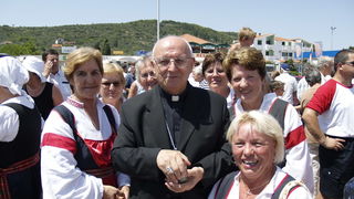 OLYMPUS DIGITAL CAMERA OLYMPUS DIGITAL CAMERA