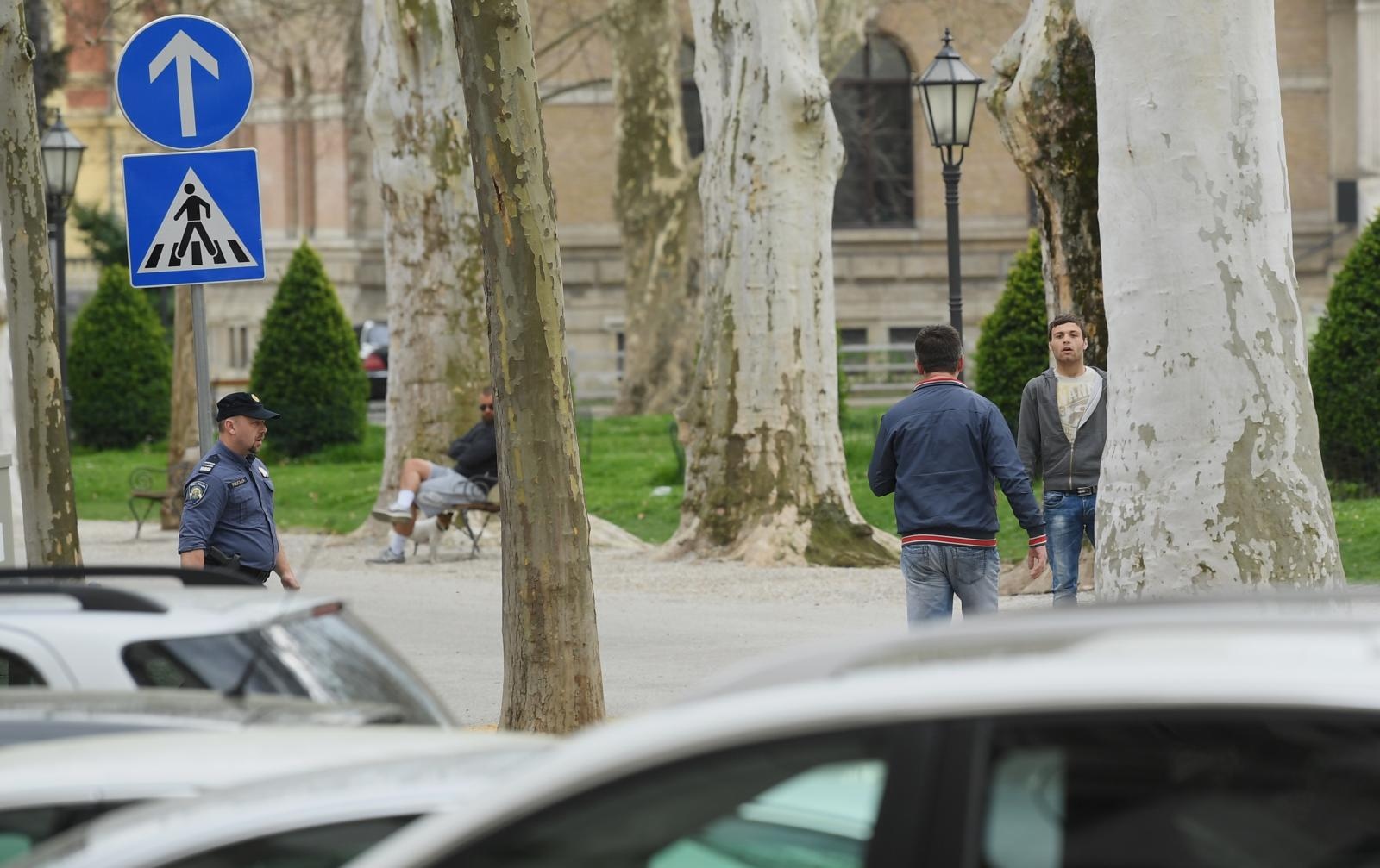 Incident nakon izricanja presude Komšiću: Stric ubijene Kristine nasrnuo na prolaznika Incident nakon izricanja presude Komšiću: Stric ubijene Kristine nasrnuo na prolaznika