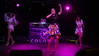 Mještani Bibinja sinoć su uživali u vrhunskom koncertu grupe Colonija na sportskom centru Crljenica Mještani Bibinja sinoć su uživali u vrhunskom koncertu grupe Colonija na sportskom centru Crljenica