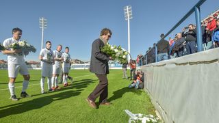 Igrači i navijači NK Zadar obilježili 10. obljetnicu tragične smrti Hrvoja Ćustića Igrači i navijači NK Zadar obilježili 10. obljetnicu tragične smrti Hrvoja Ćustića