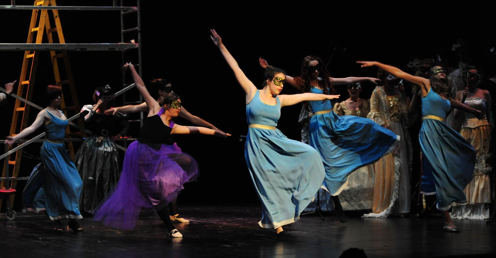 Zadar, 15.06.2013. snimio: Nenad Marčev
Gimnazija Vladimira Nazora Zadar i prijatelji
Andrew Lloyd Webber
Fantom u Operi
Redatelj Milena Dundov
Umjetnička voditeljica Iva Mustać Klarić
Nastupili učenici škole i prijatelji
Dvorana HNK Zadar Zadar, 15.06.2013. snimio: Nenad Marčev
Gimnazija Vladimira Nazora Zadar i prijatelji
Andrew Lloyd Webber
Fantom u Operi
Redatelj Milena Dundov
Umjetnička voditeljica Iva Mustać Klarić
Nastupili učenici škole i prijatelji
Dvorana HNK Zadar