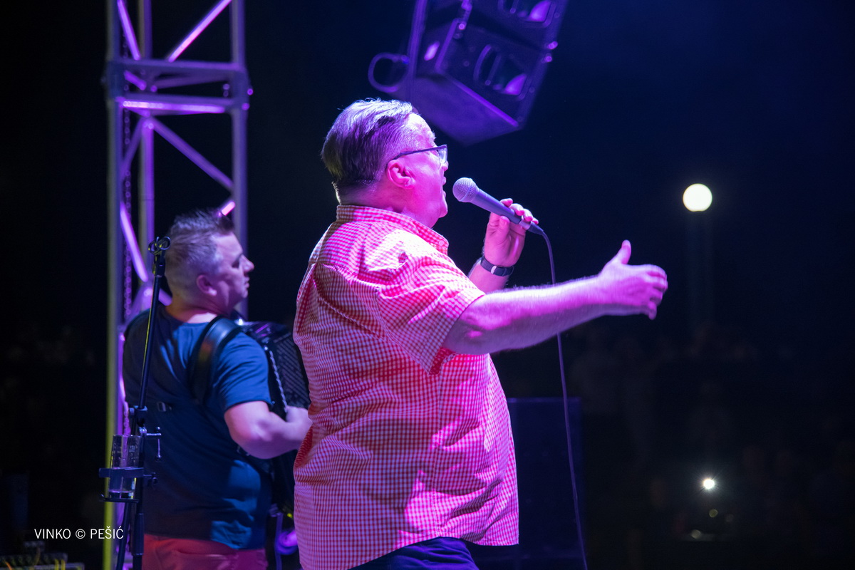 Halid Bešlić @ Bazen Ilirije u Biogradu n/M Halid Bešlić @ Bazen Ilirije u Biogradu n/M