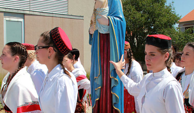 U Skabrnji odrzano veliko misno slavlje i procesija povodom blagdana Velike Gospe