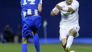 Zagreb, 220513.
Stadion Maksimir.
Uzvratna utakmica 22. finala Hrvatskog nogometnog kupa, Lokomotiva – Hajduk.
Na fotografiji: Ivan Boras (lok), Goran Jozinovic.
Foto: Srdjan Vrancic / CROPIX Zagreb, 220513.
Stadion Maksimir.
Uzvratna utakmica 22. finala Hrvatskog nogometnog kupa, Lokomotiva – Hajduk.
Na fotografiji: Ivan Boras (lok), Goran Jozinovic.
Foto: Srdjan Vrancic / CROPIX