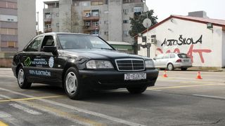 03.04.2014., Zadar – U Solarnom centru na Putu Murvice prezentirano je vozilo koje pokrece iskljucivo elektricna energija. Automobil su u cetiri mjeseca rada napravili ucenici Strukovne skole Vice Vlatkovica Valentino Raspovic, Andjelo Pastuovic i Toni 03.04.2014., Zadar – U Solarnom centru na Putu Murvice prezentirano je vozilo koje pokrece iskljucivo elektricna energija. Automobil su u cetiri mjeseca rada napravili ucenici Strukovne skole Vice Vlatkovica Valentino Raspovic, Andjelo Pastuovic i Toni