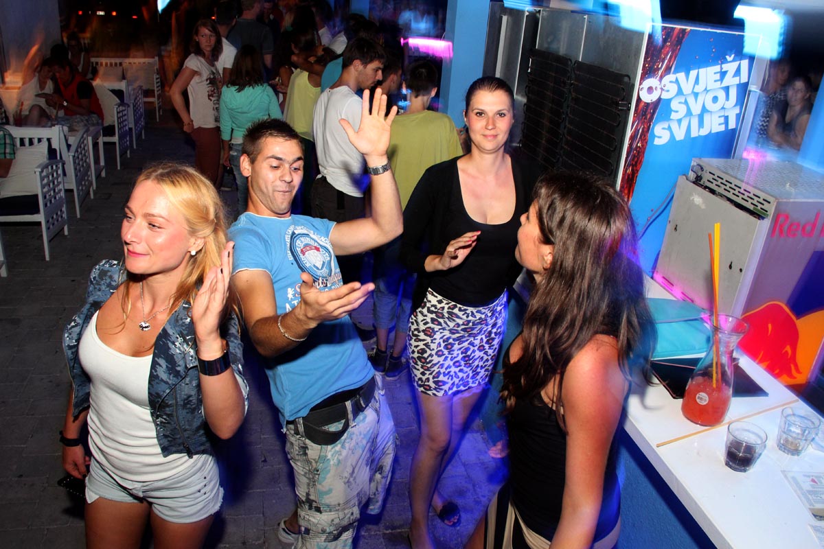 Noštromo bar Vir: Crazy flame night vol #3, foto: Iva Perinčić Noštromo bar Vir: Crazy flame night vol #3, foto: Iva Perinčić