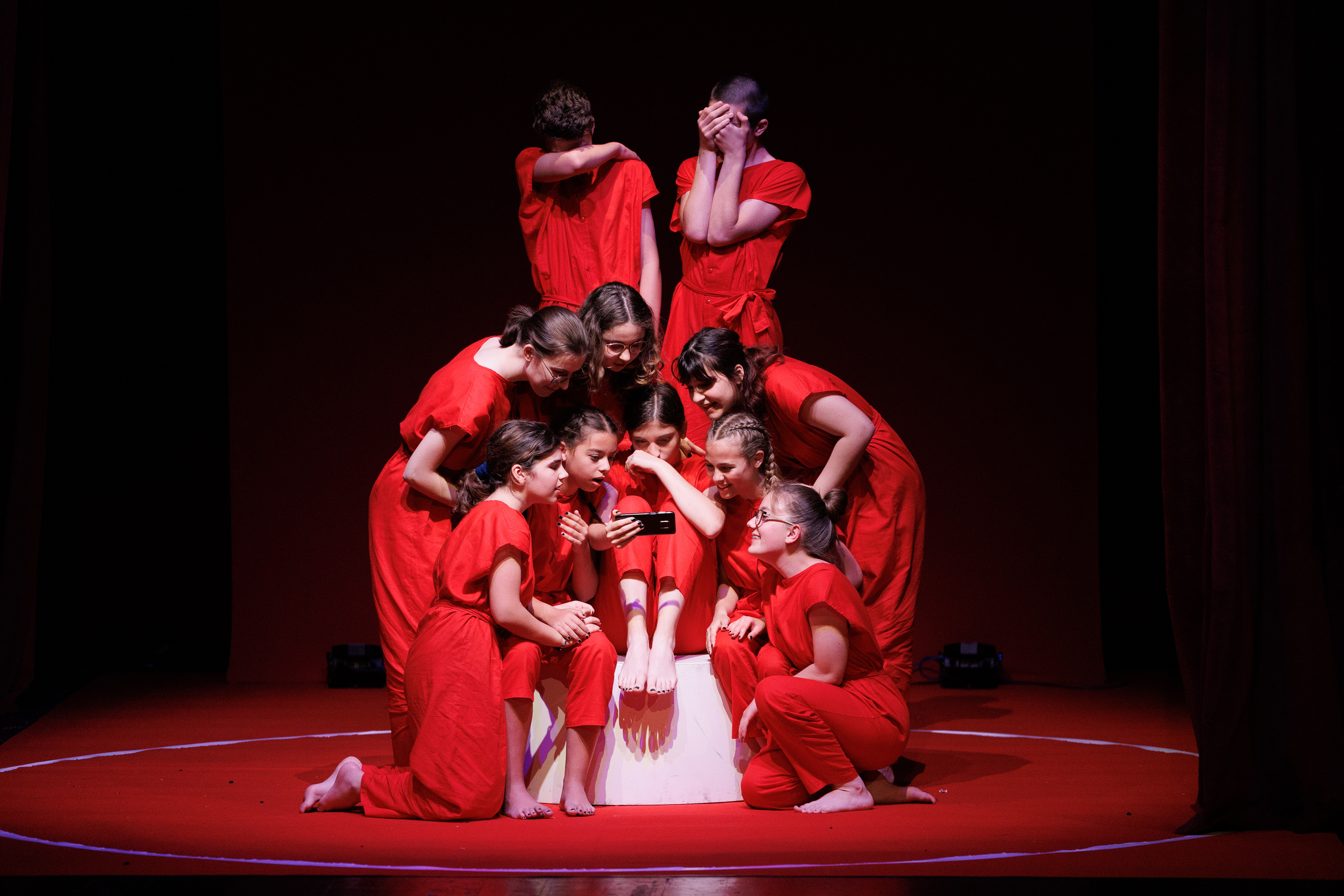 Igrajmo se: Zabranjeno mlađima od 15 strana A