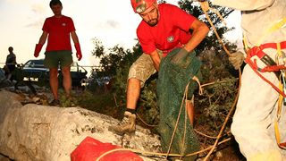 HGSS-ova akcija spašavanja pasa iz Živkine jame (foto: Zoran Erceg)