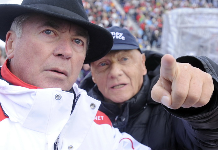 Kitzbuhel, 210111.
Fis Audi World Cup, Svjetski skijaski kup u Kitzbuhelu utrka Super G.
Na slici: Karl Schranz legendarni austrijski skijas i Niki Lauda legenda Formule 1.
Foto: Drago Sopta / CROPIX Kitzbuhel, 210111.
Fis Audi World Cup, Svjetski skijaski kup u Kitzbuhelu utrka Super G.
Na slici: Karl Schranz legendarni austrijski skijas i Niki Lauda legenda Formule 1.
Foto: Drago Sopta / CROPIX