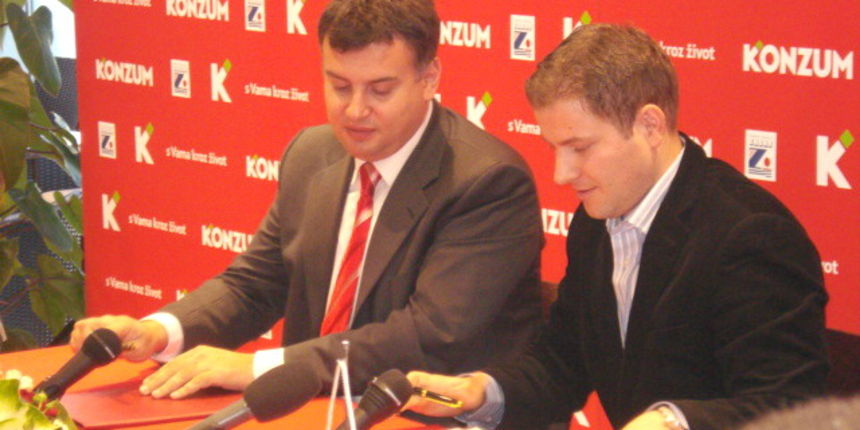 Magas i Rados, potpis pponzorskog ugovora 26.1.2008. Magas i Rados, potpis pponzorskog ugovora 26.1.2008.
