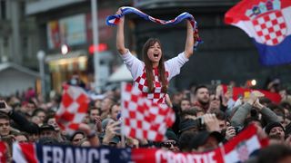 Zlatne tenisače na Trgu bana Josipa Jelačića dočekale tisuće navijača Zlatne tenisače na Trgu bana Josipa Jelačića dočekale tisuće navijača