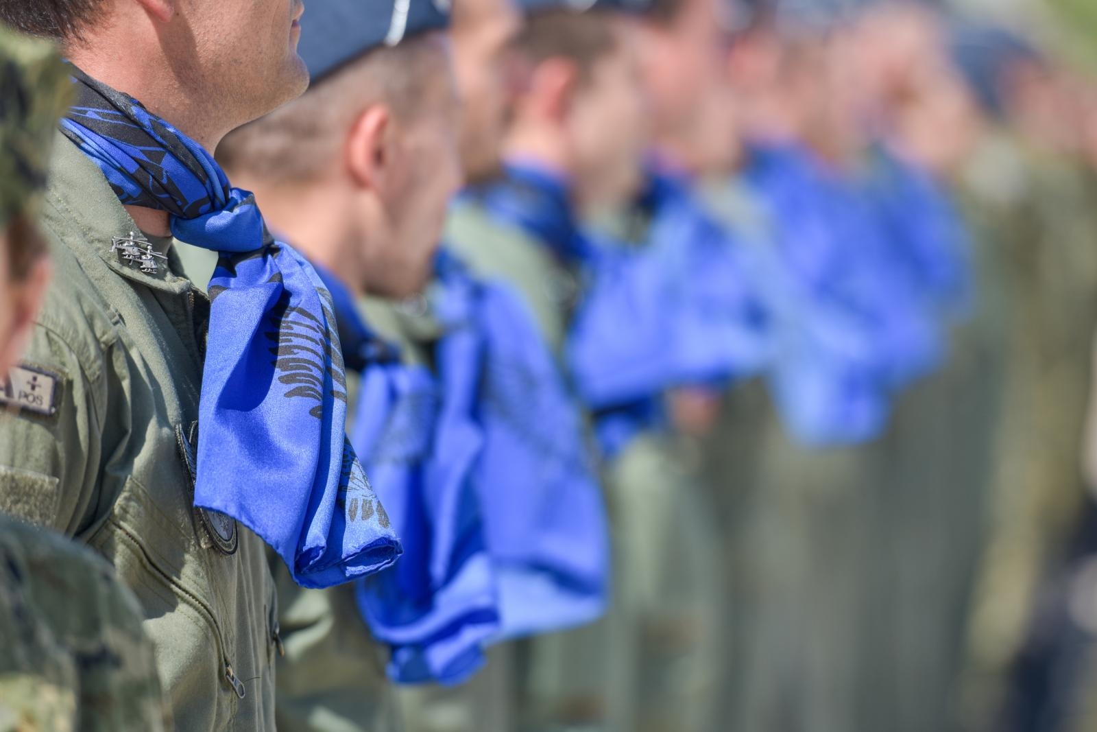 Svečanost povodom završetka obuke pilota na helikopterima OH-58D Kiowa Warrior Svečanost povodom završetka obuke pilota na helikopterima OH-58D Kiowa Warrior