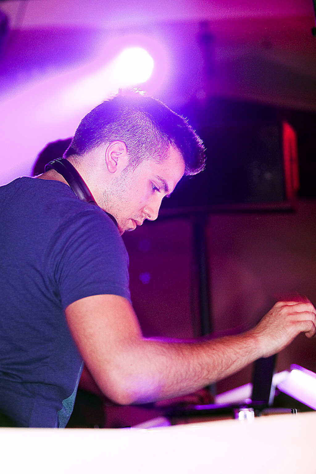 Subota u zagrebačkom Aquariusu protekla je u zagrijavanju za Moonsplash festival koji će se u zrćanskom Aquariusu održati od 11. do 13. kolovoza. Na Moonsplashu će nastupiti planetarne zvijezde elektroničke glazbe: Benny Benassi, Merk & Kremont, Dimitri V Subota u zagrebačkom Aquariusu protekla je u zagrijavanju za Moonsplash festival koji će se u zrćanskom Aquariusu održati od 11. do 13. kolovoza. Na Moonsplashu će nastupiti planetarne zvijezde elektroničke glazbe: Benny Benassi, Merk & Kremont, Dimitri V