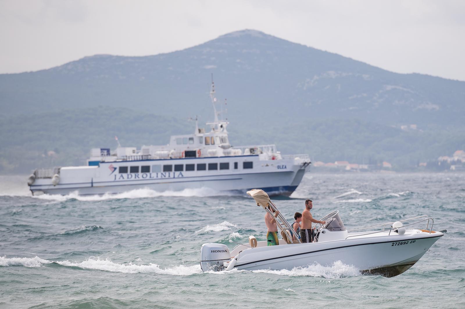 Olujno jugo na zadarskoj rivi