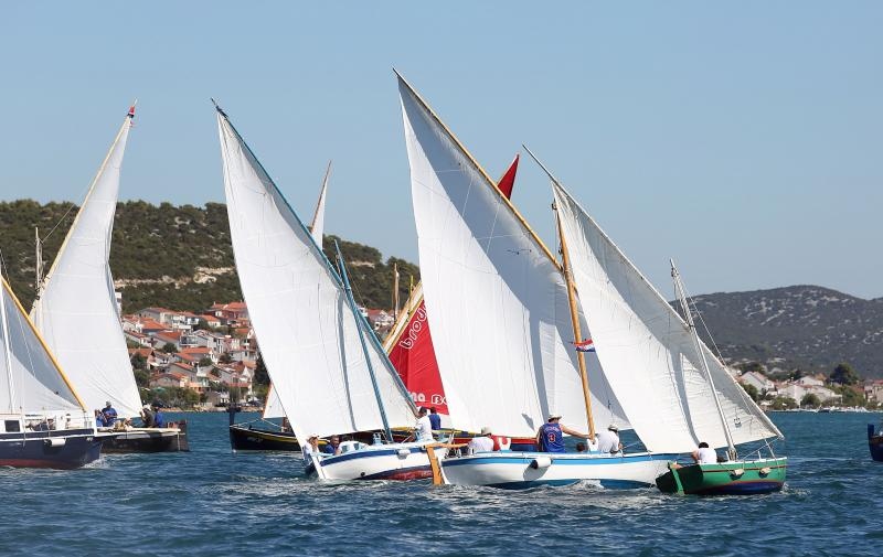 Betina: Regata na latinsko idro “Za dušu i tilo”. Photo: Duško Jaramaz/PIXSELL