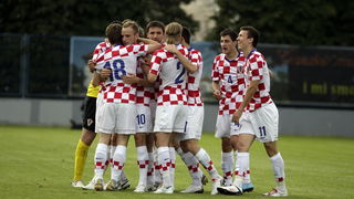 Varazdin, 190510. Na gradskom stadionu u Varazdinu igra se kvalifikacijska utakmica za europsko prvenstvo U-21 izmedju reprezentacija Hrvatske i Slovacke. Na slici: slavlje Hrvatske nakon 1:1. Foto: Zeljko Hajdinjak / CROPIX