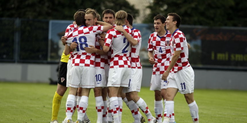 Varazdin, 190510. Na gradskom stadionu u Varazdinu igra se kvalifikacijska utakmica za europsko prvenstvo U-21 izmedju reprezentacija Hrvatske i Slovacke. Na slici: slavlje Hrvatske nakon 1:1. Foto: Zeljko Hajdinjak / CROPIX Varazdin, 190510. Na gradskom stadionu u Varazdinu igra se kvalifikacijska utakmica za europsko prvenstvo U-21 izmedju reprezentacija Hrvatske i Slovacke. Na slici: slavlje Hrvatske nakon 1:1. Foto: Zeljko Hajdinjak / CROPIX