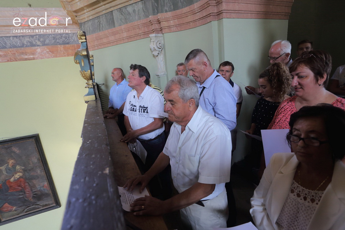 Bibinjci gradišćanskim Hrvatima darovali 1.82 metara visok kip sv. Roka Bibinjci gradišćanskim Hrvatima darovali 1.82 metara visok kip sv. Roka